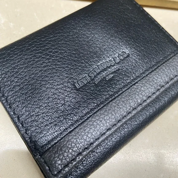 Levis Leather Wallet. UNISEX - Picture 3 of 9